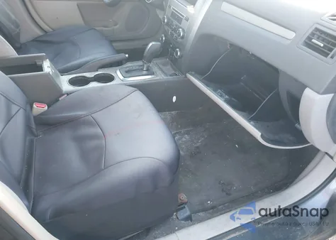 2011 Ford Fusion Se z USA, uszkodzony, nr VIN 3FAHP0HA5BR277652